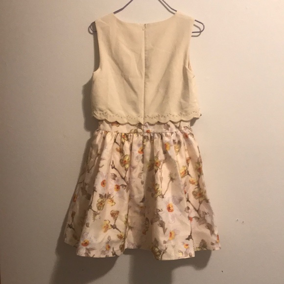 Dress - Picture 2 of 2